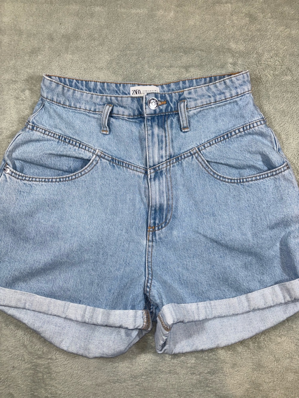 Zara Light Wash High Rise Mom Fit Denim Shorts